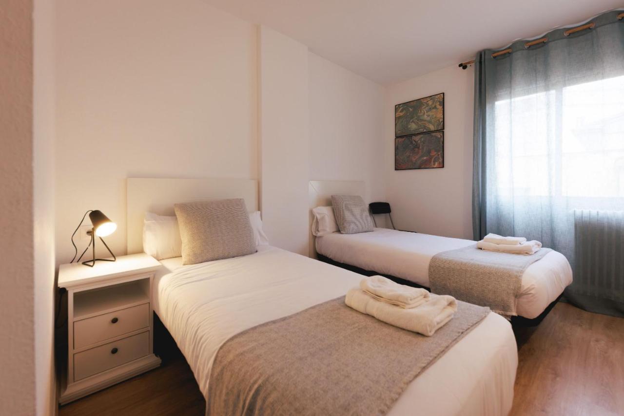 Bravissimo Pont De La Princesa, Comfortable 3-Bedroom Apartment Gerona Exterior foto